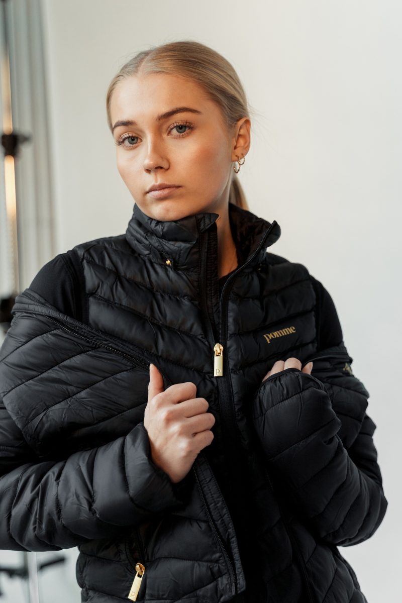 Ingrid, Sort Lysvest