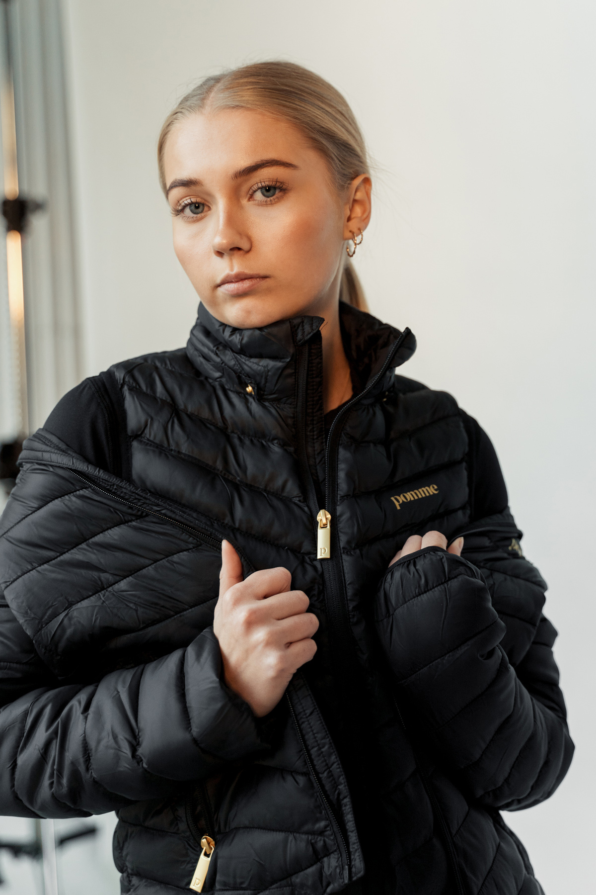 Ingrid, Sort Lysvest