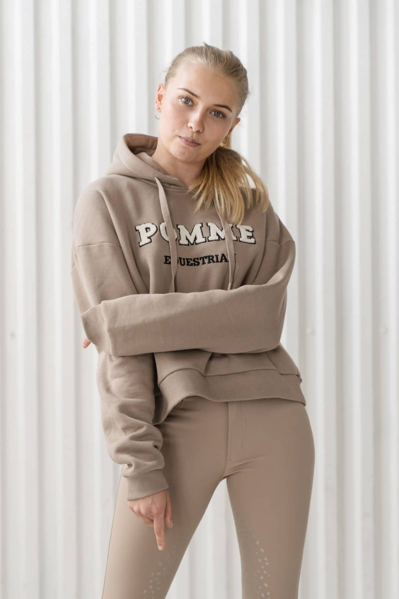 Juno Nougat, Hoodie