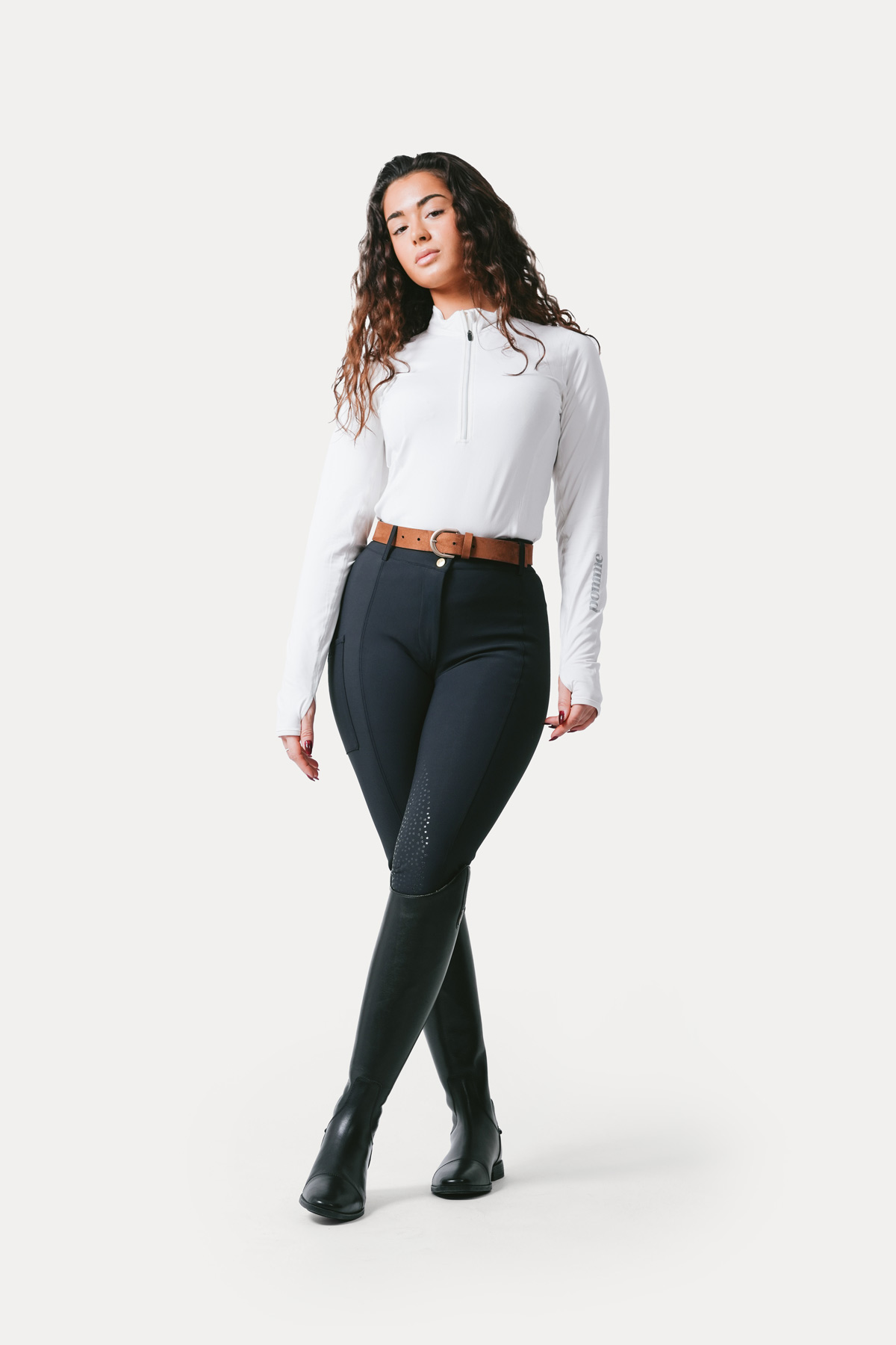 Riley Black, Breeches